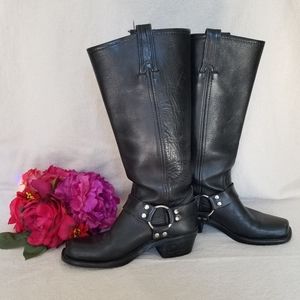 Frye Harness 12R boots, black, size 6